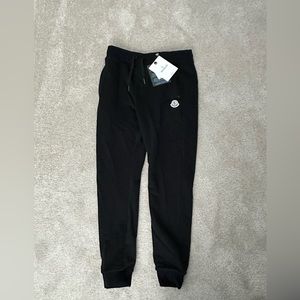 Moncler Sweats Size L